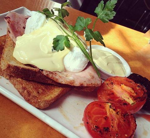 Agatha's Licensed Cafe - Accommodation Brisbane 9