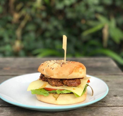 Famish'd - Accommodation Brisbane 6