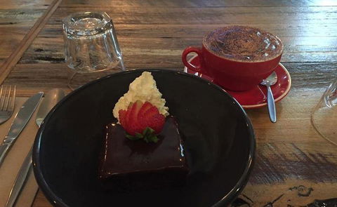 Rockpools Cafe Bar & Function Centre - Accommodation Brisbane 0