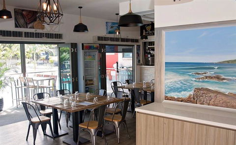 Rockpools Cafe Bar & Function Centre - Accommodation Brisbane 9