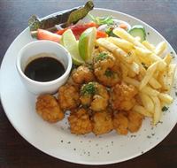 Beachfront Hotel - Accommodation Brisbane