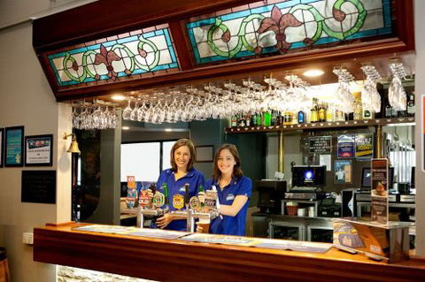 Manning River Hotel - Accommodation Brisbane 1