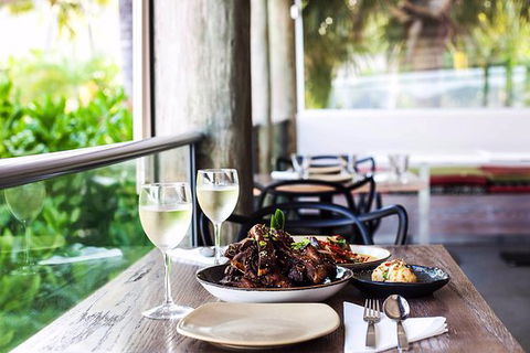 Bommie Restaurant - Accommodation Brisbane 1