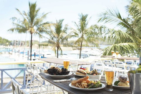 Bommie Restaurant - Accommodation Brisbane 3