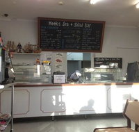 Hooks Sea and Salad Bar