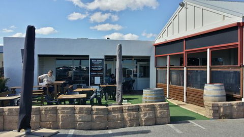 Breeze Cafe & Bar - Accommodation Brisbane 0