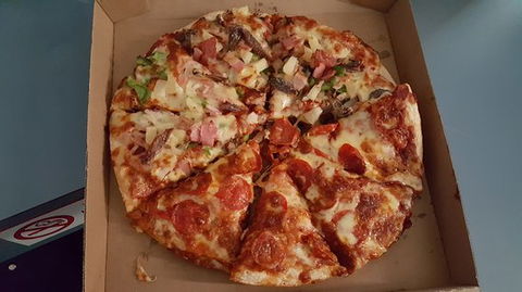 Paradise Pizzas - Accommodation Brisbane 0