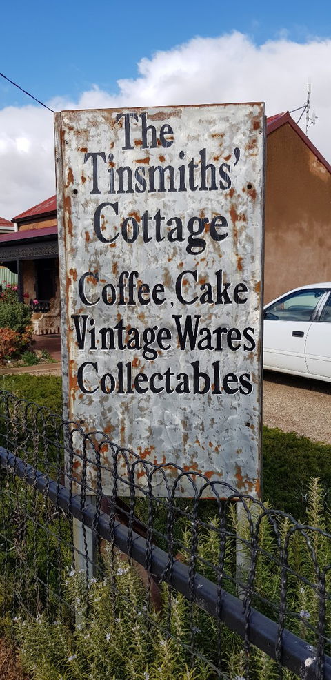 The Tinsmith's Cottage - Accommodation Brisbane 2