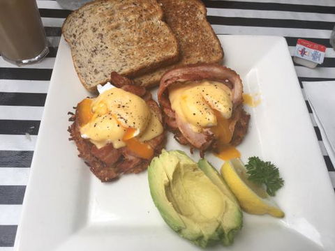 Cafe107 Latrobe Terrace - Accommodation Brisbane 0