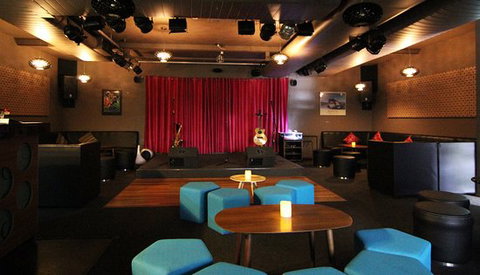 The Retro Bar - Accommodation Brisbane 0