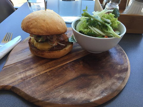 Char-Bella - Accommodation Brisbane 0