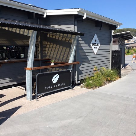 The Local - Accommodation Brisbane 0