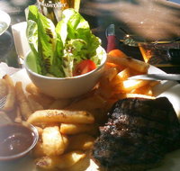 Glasshouse Mountains Tavern