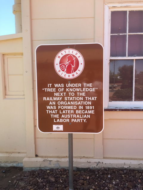 Roses 'n Things Van Park - Accommodation Brisbane 5