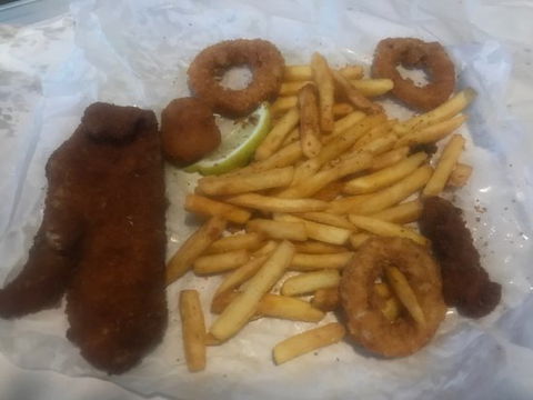 Tannum Sands Fish Shop - Accommodation Brisbane 0