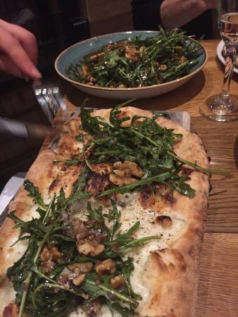 Two Sugars - Accommodation Brisbane 0