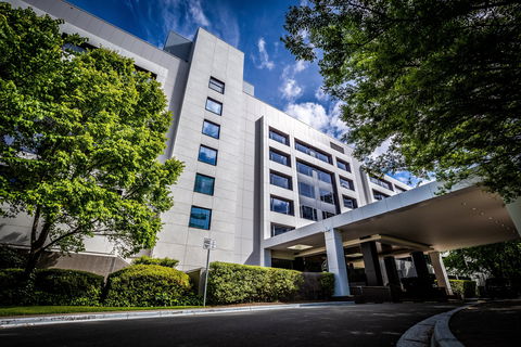Crowne Plaza Canberra - Accommodation Brisbane 1