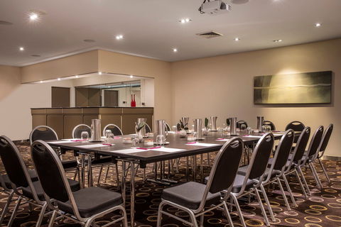 Crowne Plaza Canberra - Accommodation Brisbane 10