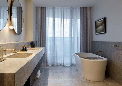 Eos by SkyCity - Accommodation Brisbane 3
