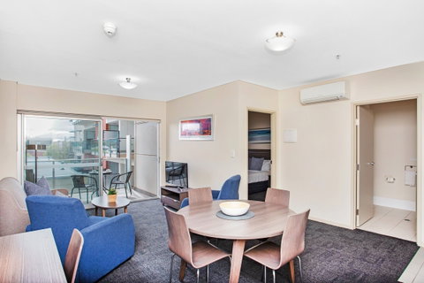 Hume Serviced Apartments - Accommodation Brisbane 14