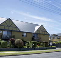 Coastal Bay Motel