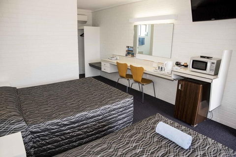 Coastal Bay Motel - Accommodation Brisbane 2
