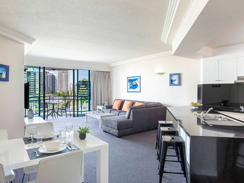 Mantra Crown Towers Surfers Paradise - Accommodation Brisbane 3
