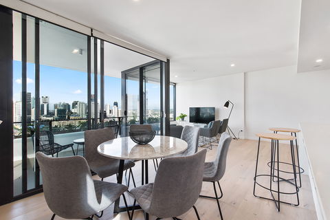Arise Ivy And Eve - Accommodation Brisbane 16