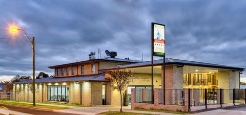 Aastro Dish Motor Inn - Accommodation Brisbane 0