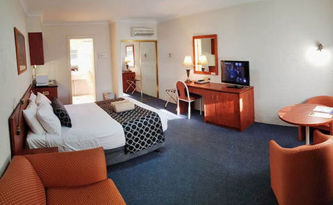Amber Court Motor Inn - Accommodation Brisbane 1