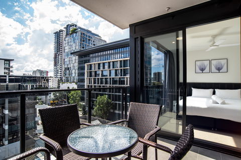 Arise Atlas - Accommodation Brisbane 1
