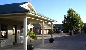 Country Gardens Motor Inn - Accommodation Brisbane 0