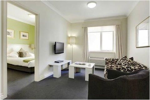 Collins Hotel - Accommodation Brisbane 2