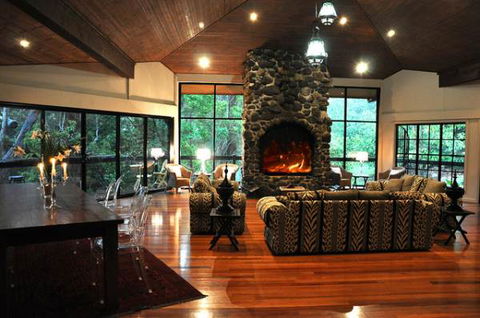 Escarpment Retreat - Accommodation Brisbane 1