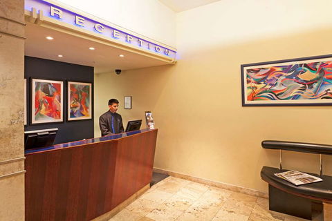Causeway Inn On The Mall - Accommodation Brisbane 2