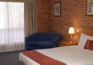 Akuna Motor Inn - Accommodation Brisbane 0