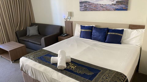 Peninsula Motor Inn - Accommodation Brisbane 2