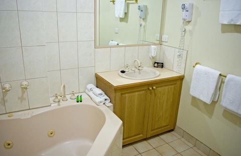 Admiralty Inn - Accommodation Brisbane 2