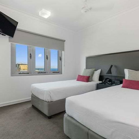 H On Mitchell Apartment Hotel - Accommodation Brisbane 4