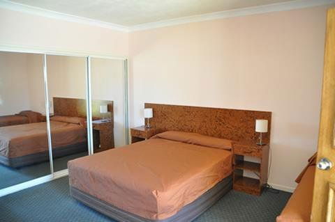 Townview Motel - Accommodation Brisbane 1