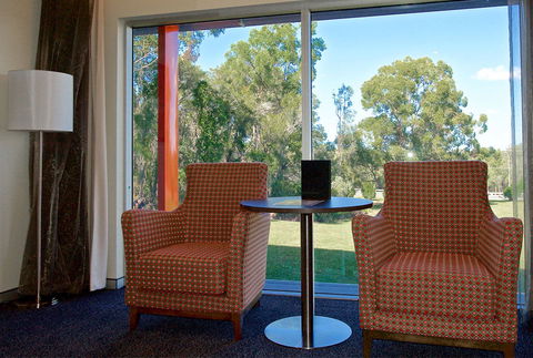 Alexandra Hills Hotel - Accommodation Brisbane 2