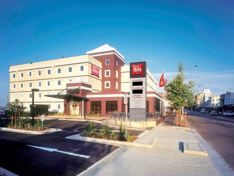 Ibis Newcastle - Accommodation Brisbane 0