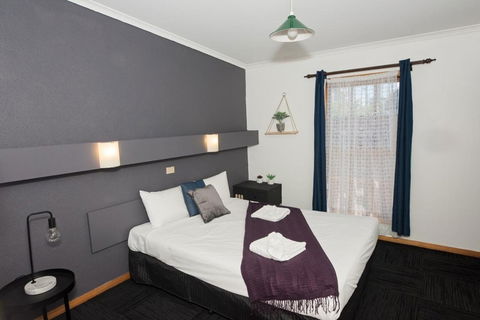 Elm Court Motel - Accommodation Brisbane 0