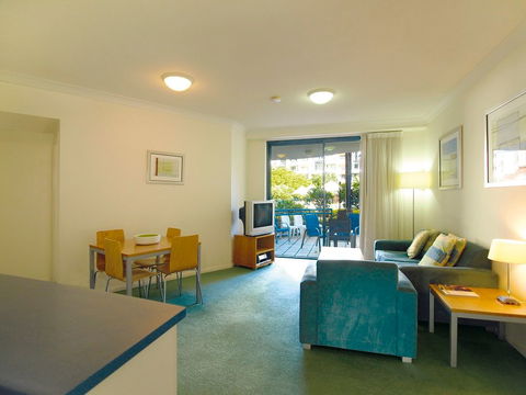 Oaks Calypso Plaza Resort - Accommodation Brisbane 5