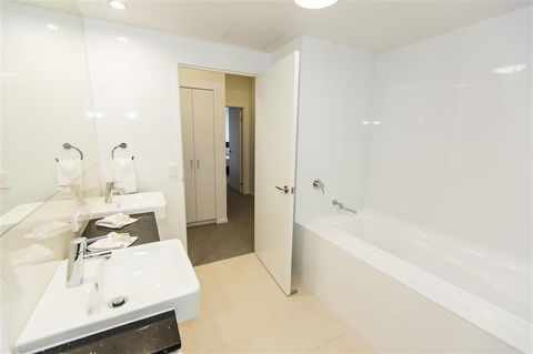 Gladstone Central Plaza Apartment Hotel - Accommodation Brisbane 1