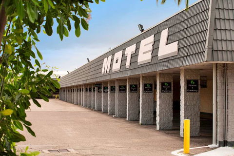 Dalrymple Motel - Accommodation Brisbane 0