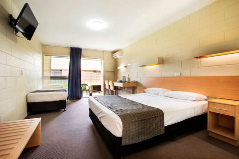 Dalrymple Motel - Accommodation Brisbane 2