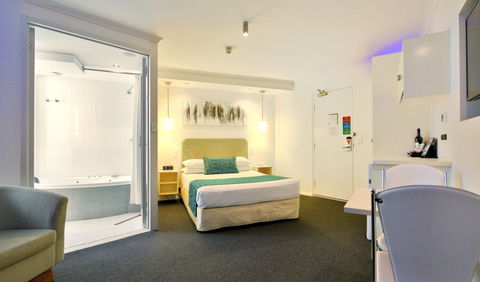Atlantic Tower Motor Inn - Accommodation Brisbane 2