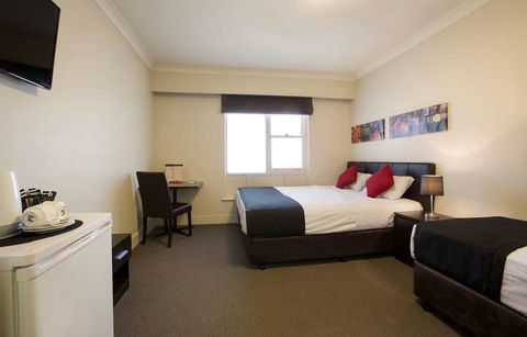 Enfield Hotel - Accommodation Brisbane 2