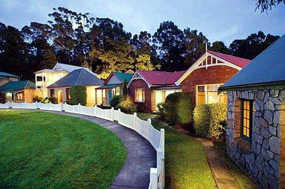 Strahan TAS Accommodation Brisbane